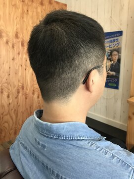 バーバーコマ(BARBER KOMA) 刈り上げショート
