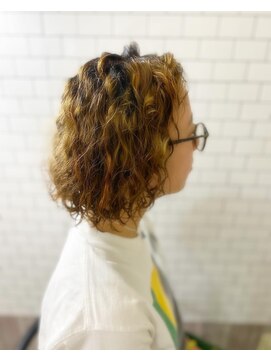カペリマレーナ(Capelli Malena) スペインパーマ スパイラルパーマ