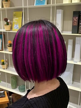 ドレス(Dress) インナーカラー/蛍光ピンク/ボブカット