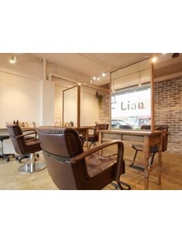 “いつまでも美しくいたい”そんな大人女性のための上質サロン♪髪や頭皮に優しい商材でキレイをサポート＊