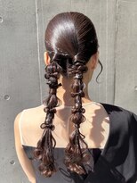 ピークアブー 原宿ハラカド(PEEK-A-BOO) ヘアセット タイトツイン タイトヘア ツインポニー ローポニー