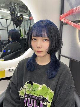 コバルトブルー × ブラック × ルーツカラー