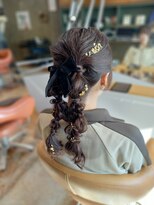 クレップスヘアーヒマワリ(CRE'PS HAIR HIMAWARI)&nbsp;ツイン編みおろし