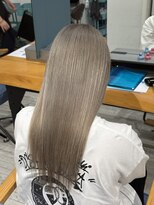 アロハナ 津店(ALOHANA)&nbsp;10代20代・一回はしてみたいブリーチ2回ホワイトブランドカラー