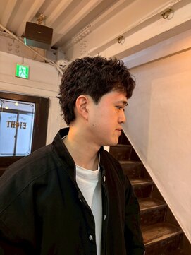 ビーバイエイトジェンツ(Bee by EIGHT GENTS) 刈り上げセンターパート/波巻きツイストスパイラル/心斎橋