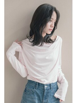 スリーランド(THREELAND) くびれヘア、セミロング（堀）