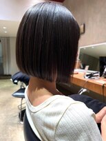 ナチュラル ヘアーデザイニング(Natural hair designing)&nbsp;艶ライン際立つミニボブ/暗髪で洗練シルエット/するんと質感