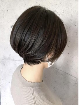 ネオリーブセブン 御茶ノ水店(Neolive 7) ゆるやかな丸みショートヘア