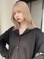 ペレ 梅田(PELE)&nbsp;イメチェン/ホワイトブロンド/外ハネボブ/美髪/梅田