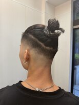 ヘアーアンドグルーミング ヨシザワインク(HAIR&GROOMING YOSHIZAWA Inc.)&nbsp;メンズバーバーフェードマンバンスタイル　理容室