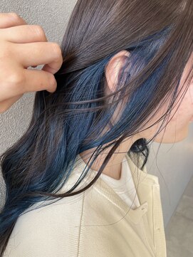 ロエ(Lowe') インナーカラー×ブルー