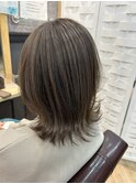30代40代50代　ミディアムレイヤーボブ