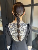 ニュートライズ(NEUTRIZE) タイトヘアアレンジ お呼ばれヘアセット 編みおろしヘア