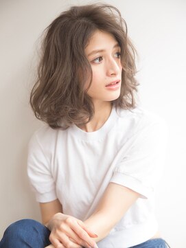 ローネス(LONESS) LONESSコレクション　甘さの大人可愛いミデイアム