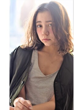 リマ(RIMA) 【RIMA】外国人風☆ニュアンスミディアムと透明感アッシュ