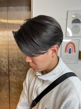 エクリ 麻布十番(equri) ニュアンスストレート