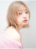 圧倒的に可愛いスウィートくびれレイヤー