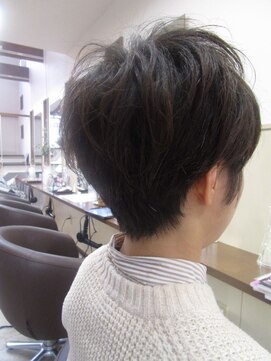 コアフィールフィス(COIFFURE fils) 黒髪ベリーショート