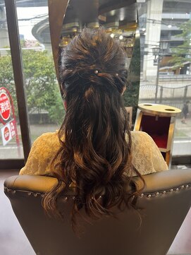 グリッツ (GLITZ) 結婚式参列ヘアセット
