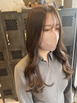 アチーブリス(achieve Liss) 透け感バングロングヘアくびれ巻きショコラベージュカラー