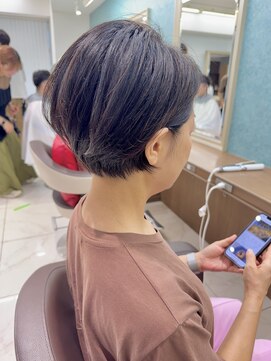 アッシュ 下北沢店(Ash) おさまる丸みショートボブ