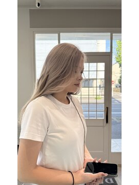 ダイアモンドリリー(Diamond Lily) MEN’S HAIR/ブルーブラック/フェザーパーマ/一宮