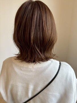 ヌイ(nui) ［佐賀/外ハネボブ/ミルクティーカラー/ボブスタイル］