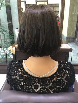 アストラール雅(astrale) ふんわり内巻きボブ