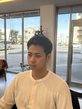 岡田理髪処 ナチュラルアップバングショート