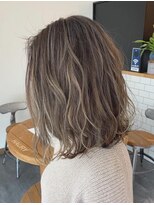 ハウリーヘアアンドスパ(HAURY hair&spa)&nbsp;グレージュハイライト