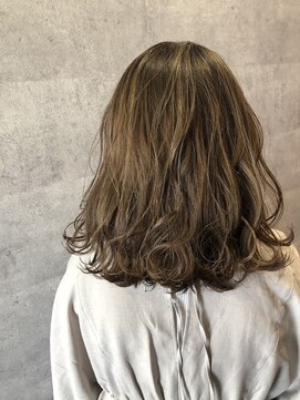 レイビューティー 浜町中央橋店(RAY+beauty) ハイライト×ミディ