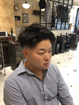 ルドローブラントオオサカ(LUDLOW BLUNT Osaka) スキンフェード　パーマon