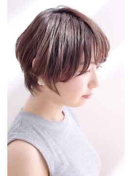 グロース(growth) 20代30代小顔見せ♪大人可愛いひし形前下がりショートボブ