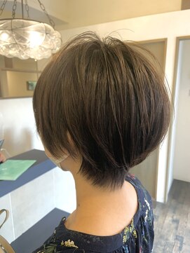 ヘアスペースブルーム エボリューション 庄内店(HAIR SPACE BLOOM evolution) 大人可愛い20代30代40代前下がりひし形小顔ボブ丸みショート