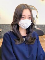 リコバイアフロート(riko by afloat)&nbsp;韓国風くびれレイヤー流れるお顔周りcut＋暗髪艶カラー