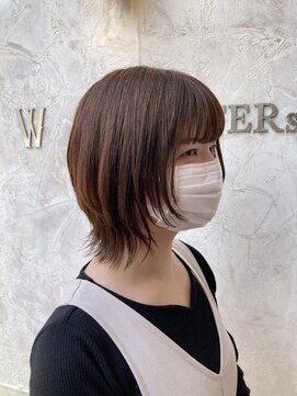 ダブルバイグリッター(W by GRITTERs) ウルフボブ×アンバーベージュ