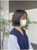 外ハネ切りっぱなしボブ