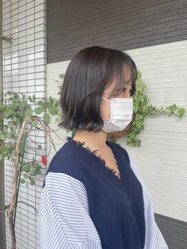 ラテール ヘアー(la terre hair) 外ハネ切りっぱなしボブ