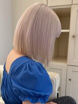 ベレーザ 渋谷(BELEZA)&nbsp;5028ミルクティーアッシュハイトーンカラー切りっぱなしボブ