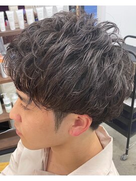 ショートマッシュ×ピンパーマスタイル