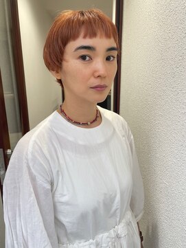 堂(DOH) 鮮やかなオレンジカラーにコンパクトショート