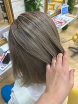 ハピネスヘアデザイン(Happiness)&nbsp;ブリーチカラー（ベージュ）