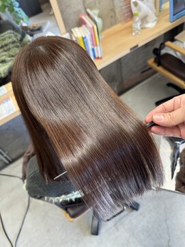 リタ 枚方(Rita) 30代40代髪質改善ショコラブラウン艶感ストレート透明感赤み消し