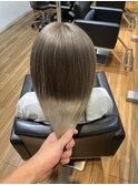 ミルクティーベージュ