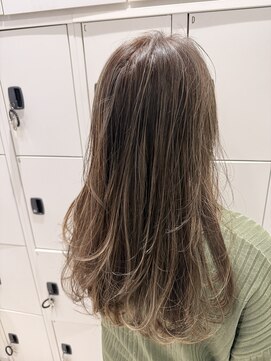 ケンジ 平塚 アネッタ(KENJE annetta) 大人外国人風ハイライト《白髪ぼかし可能》