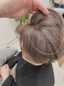 ヒトトキ(hitotoki)の写真/hitotokiでは白髪をどう扱うかで『白髪が嫌にならない人生』をつくることを目指しています。