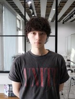 ホワイト(WHITE)&nbsp;波巻きシャドウパーマ　ラウンドマッシュウルフ