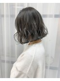 切りっぱなしボブ×オリーブグレージュ