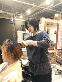 ヘアサロン ファーム(Hairsalon Farm)の写真/女性同士だから、繊細な悩みも汲み取って理想を叶えてくれる♪マンツーマンであなたの髪と向き合います◎