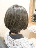 ショートボブ グレージュ